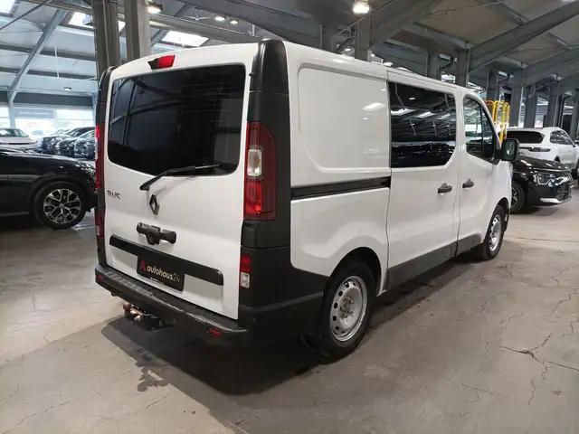 Renault Trafic view 5