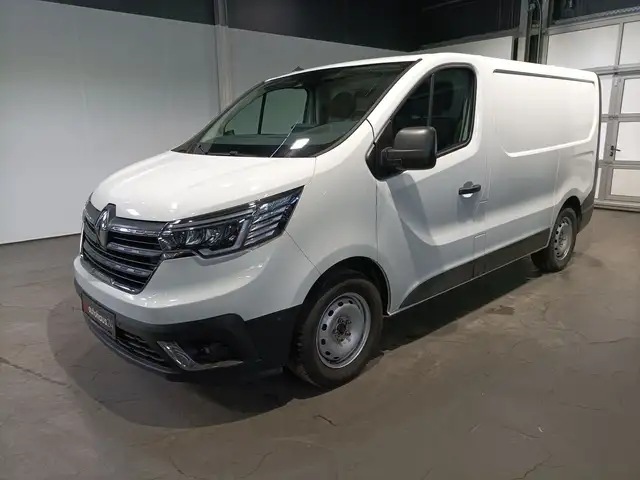 Renault Trafic view 3