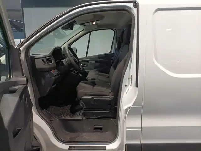 Renault Trafic view 8