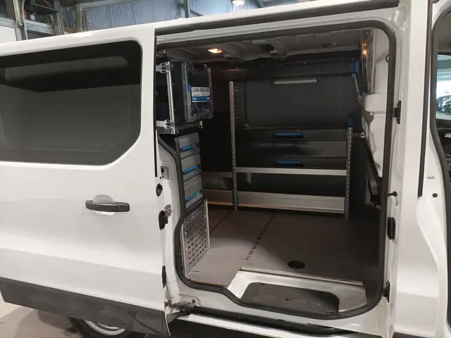 Renault Trafic view 15