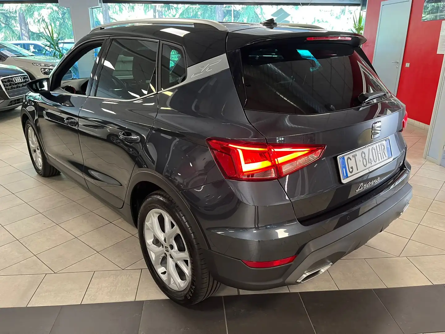 SEAT Arona Arona 1.0 ecotsi FR 95cv risparmio 9500€ Grigio - 2
