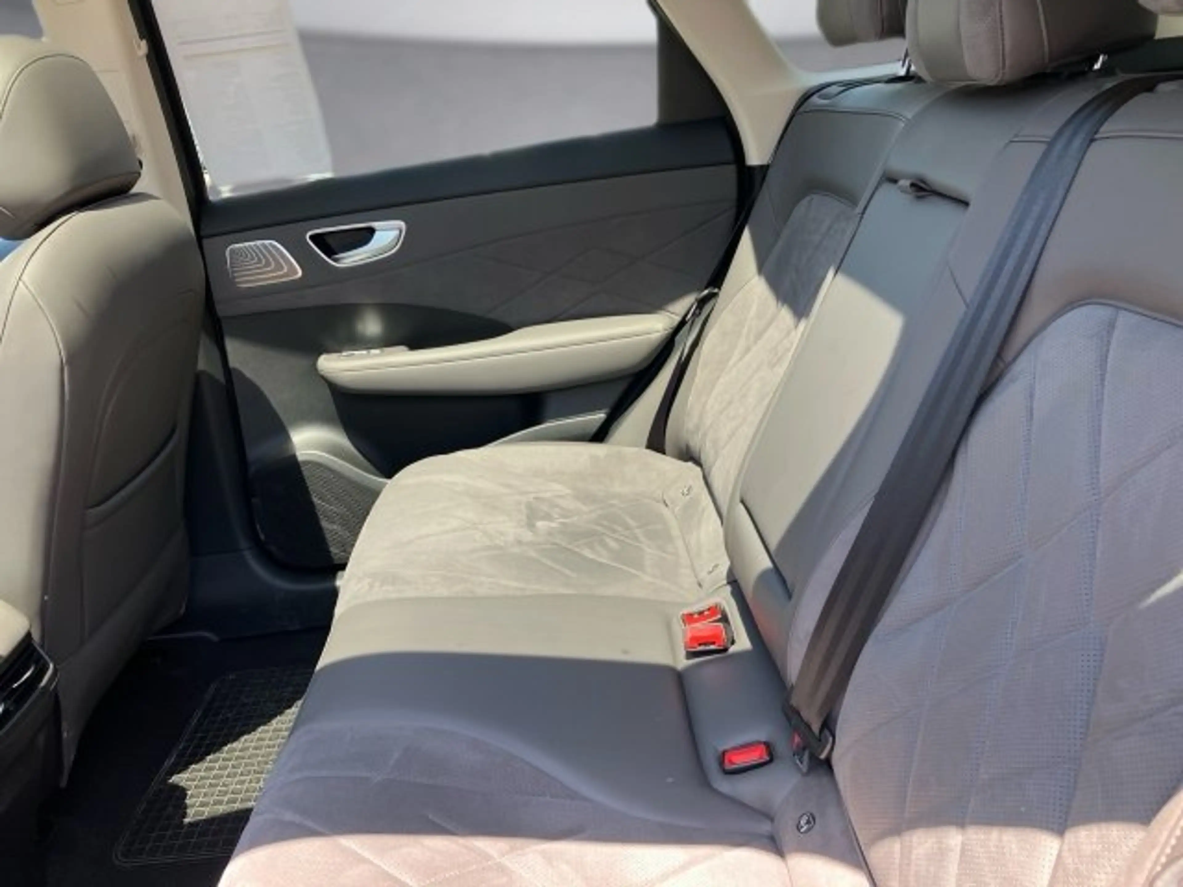 MG MGS6 EV S6 Luxury 2WD 77kwh/180kw — photo 12