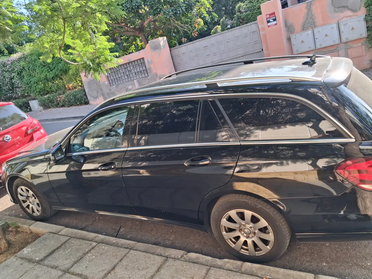 Mercedes-Benz E 220 E Estate 220 BT BE Ed. 9G-Tronic Black - 1