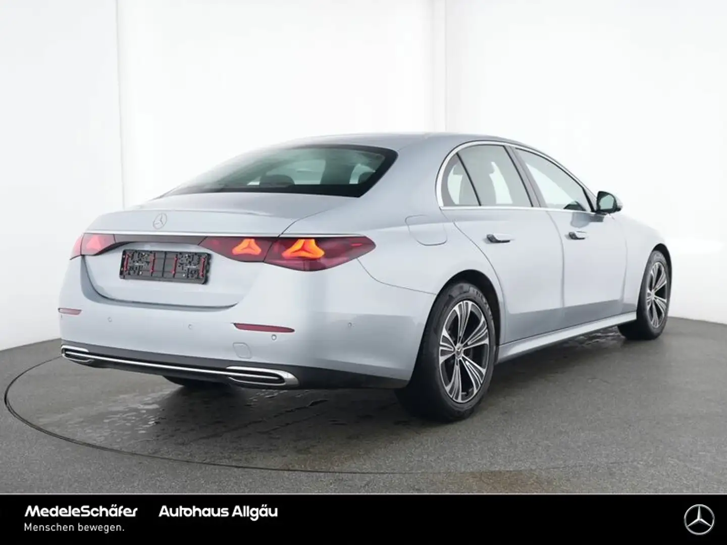 Mercedes-Benz E 450 E 450 4M Avantgarde HuD Distronic D-Light 360° Silber - 2