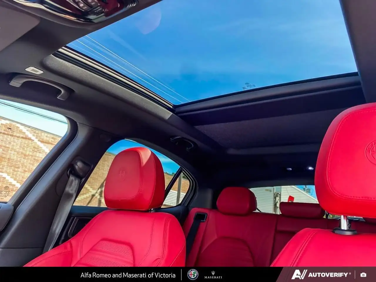 Alfa Romeo Stelvio снимка Alfa Romeo Stelvio