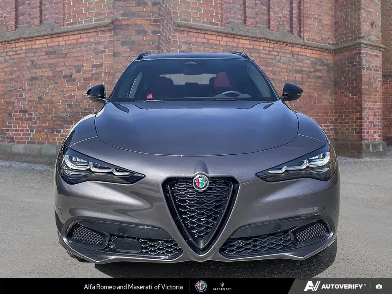 Alfa Romeo Stelvio снимка Alfa Romeo Stelvio