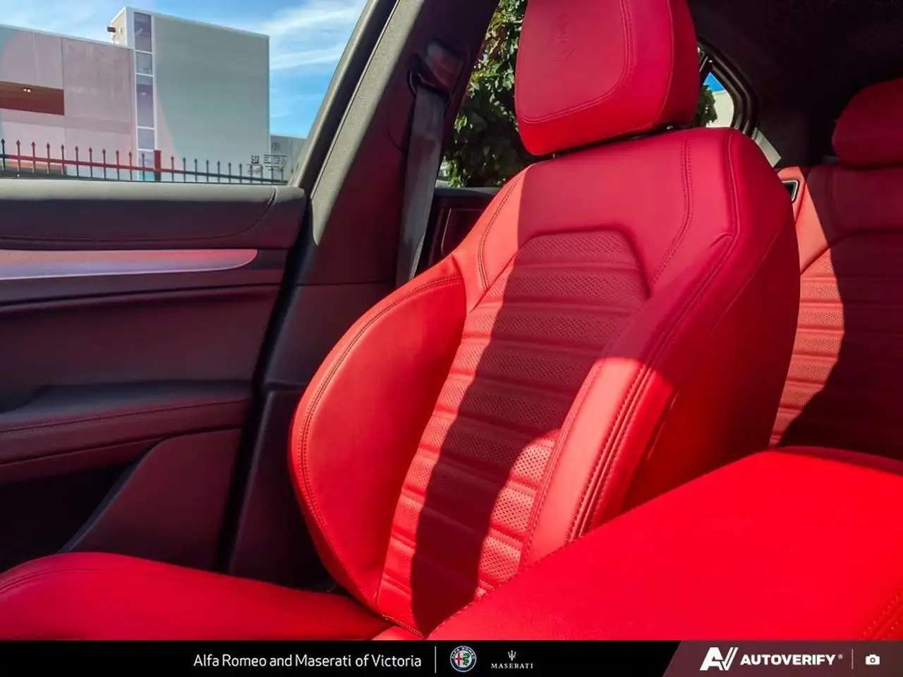 Alfa Romeo Stelvio снимка Alfa Romeo Stelvio