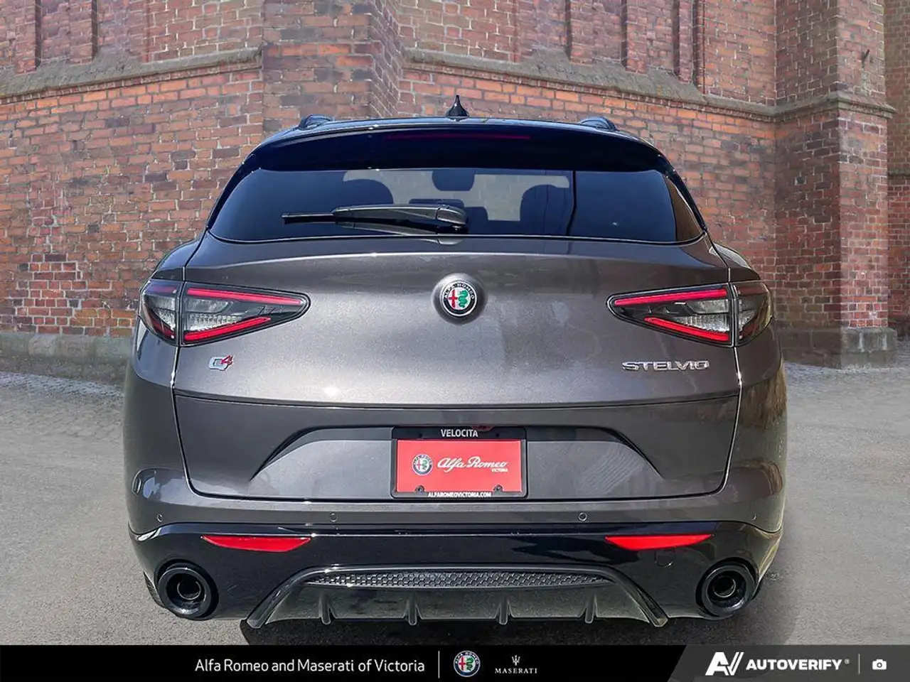 Alfa Romeo Stelvio снимка Alfa Romeo Stelvio