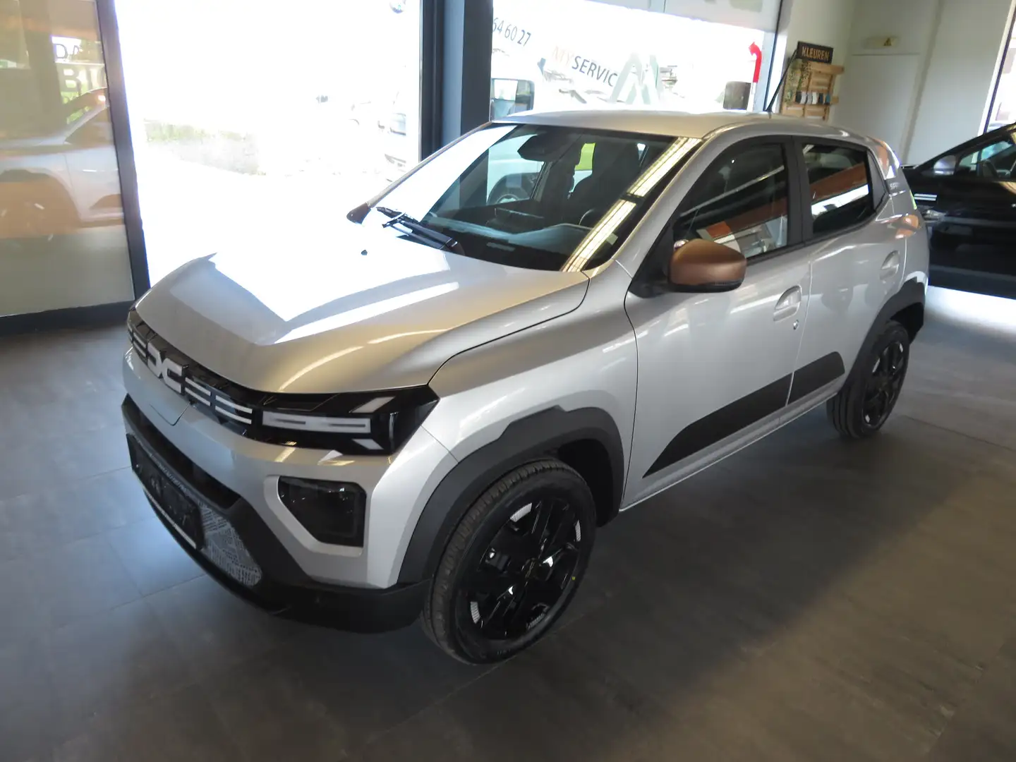 Dacia Spring 26.8 kWh Extreme Argento - 1