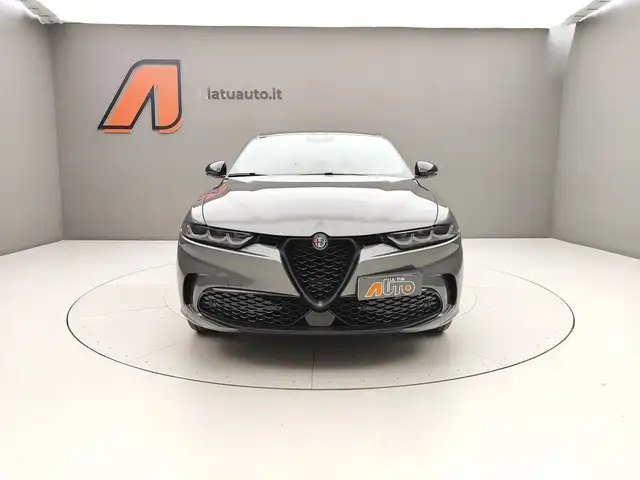 Alfa Romeo Tonale view 2