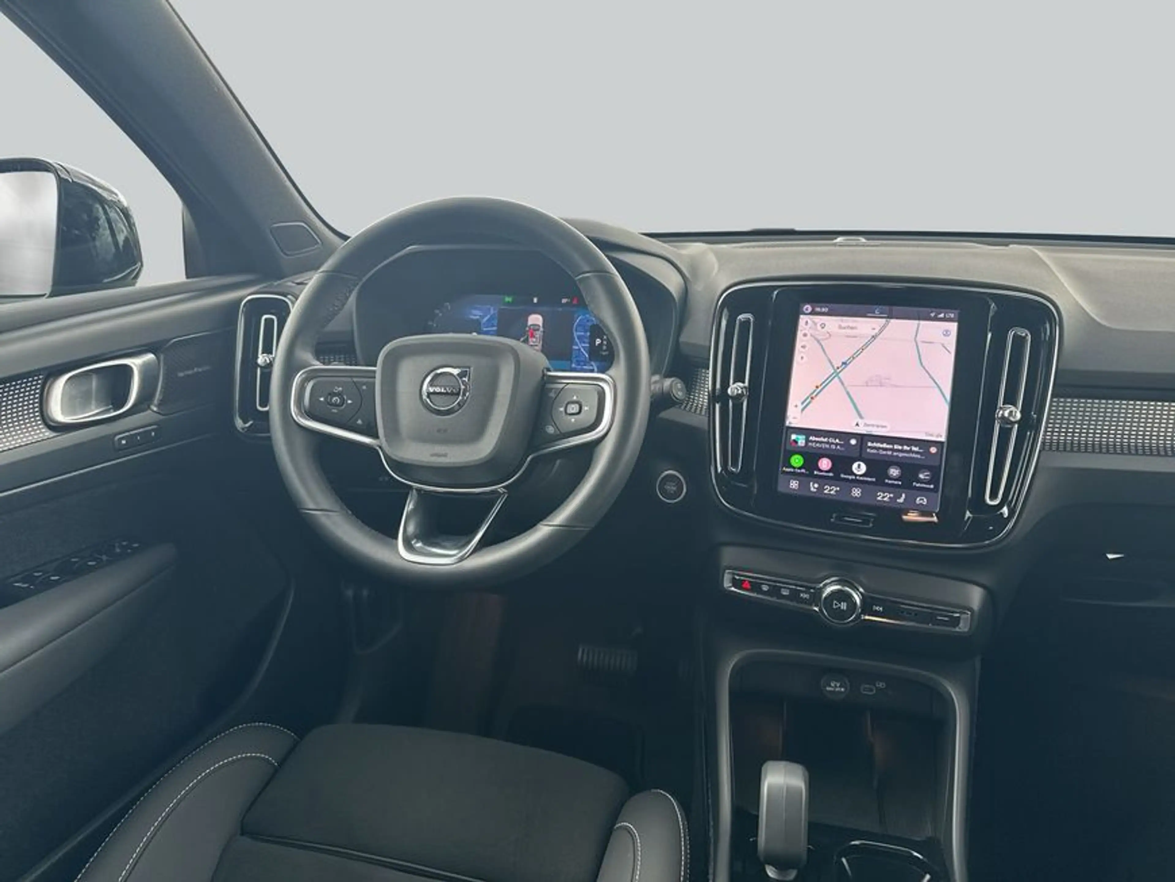 Volvo XC40 XC40 B3 B DKG Plus Black Edition — photo 14