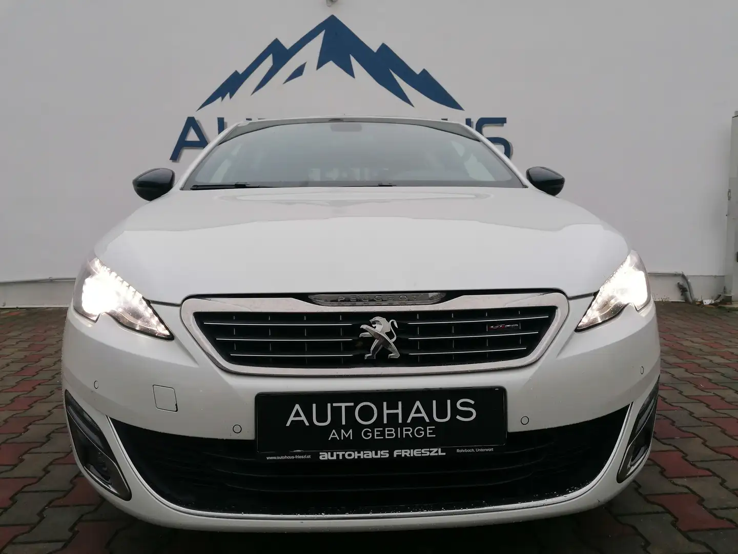 Peugeot 308 308 GT LINE DIESEL Weiß - 2