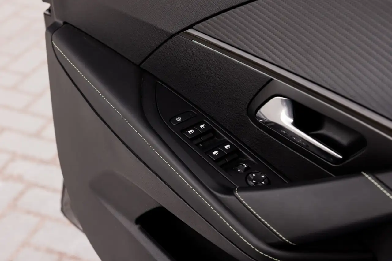 Peugeot 208 1.2 PureTech GT Pack | Pano | CarPlay | Camera | 31