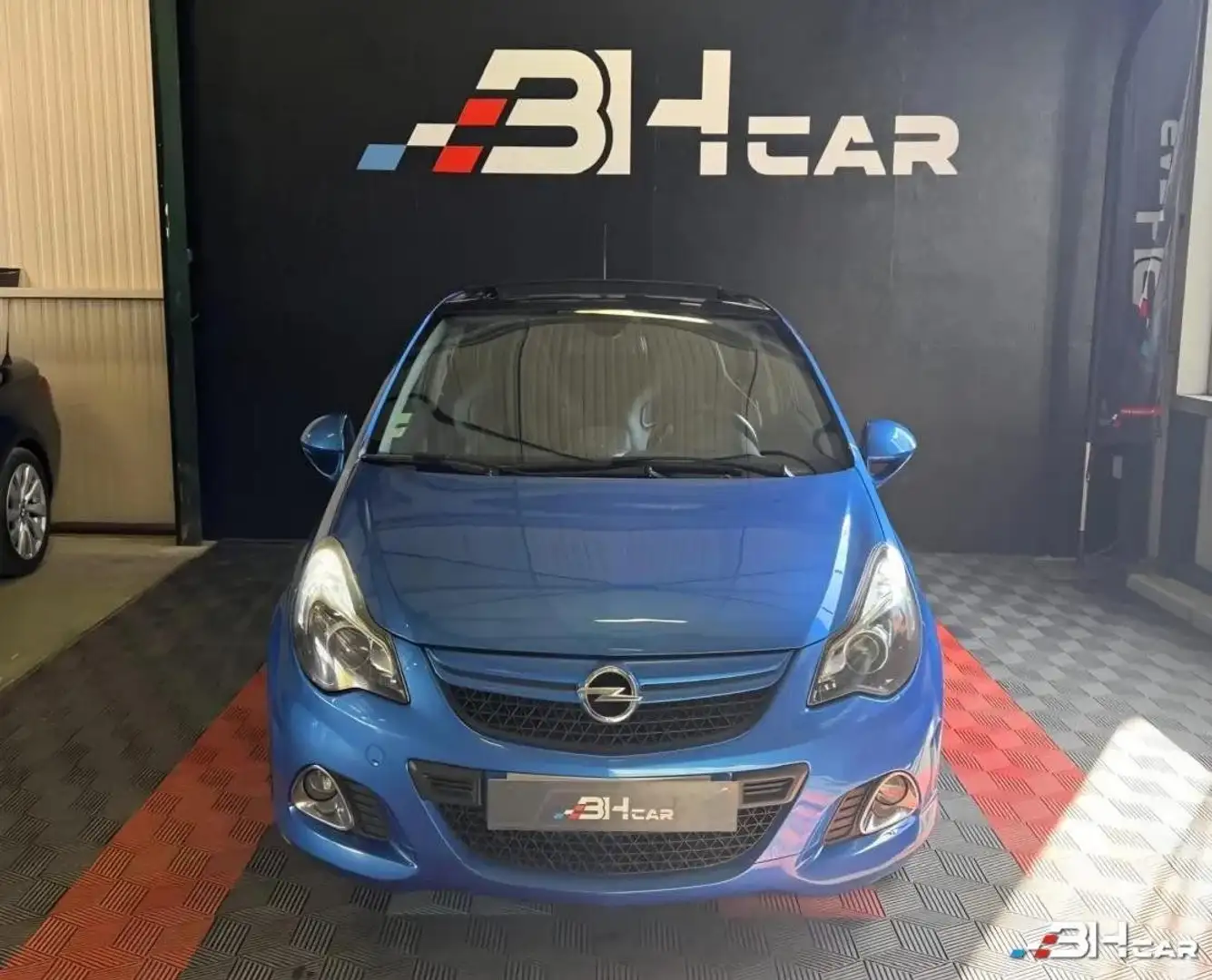 Opel Corsa OPC 1.6 T 190 Blau - 2