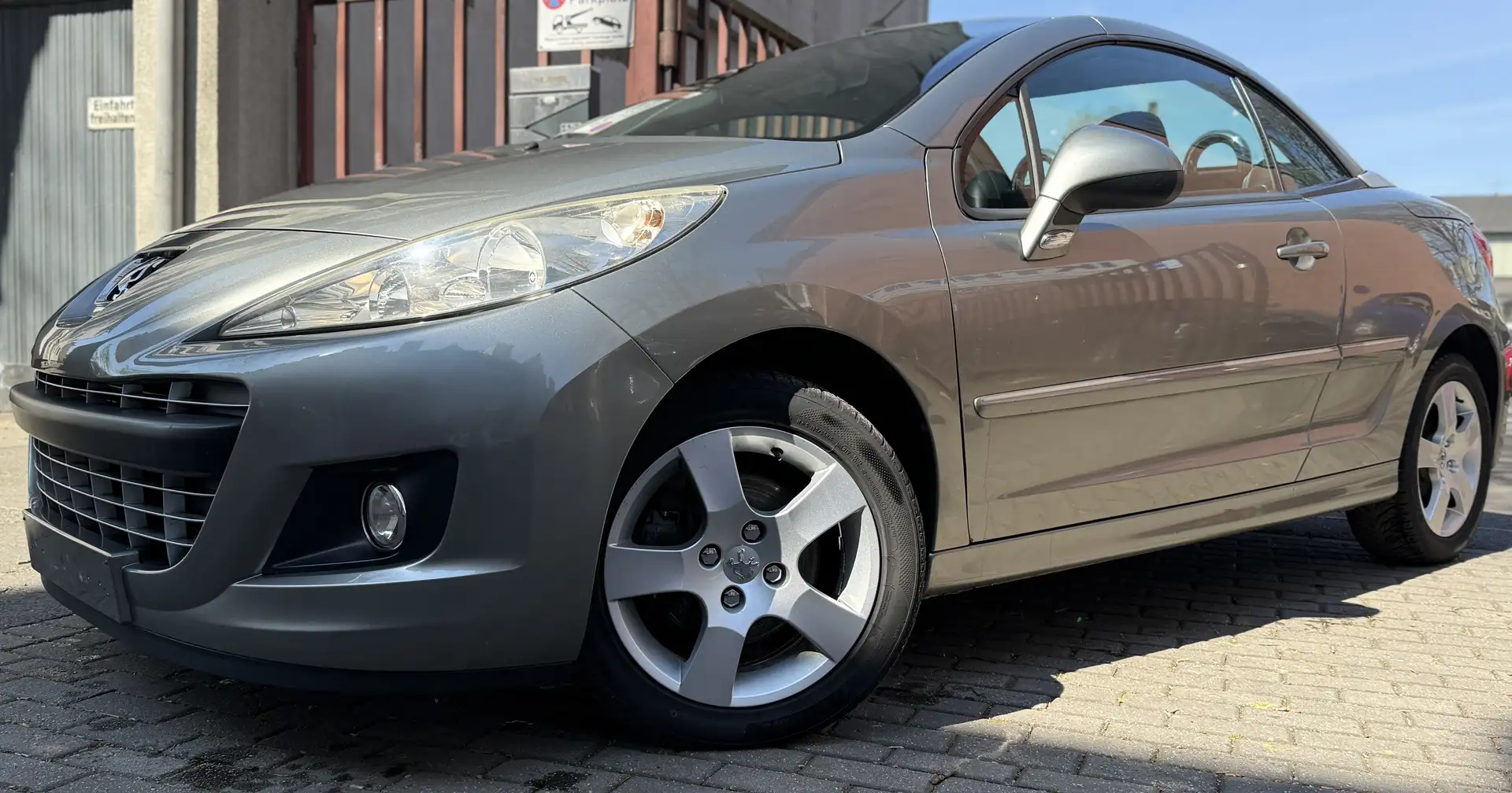 Peugeot 207 Premium Cabrio Klima Elk.Fenster ,Tüv Neu Garanti Grijs - 2