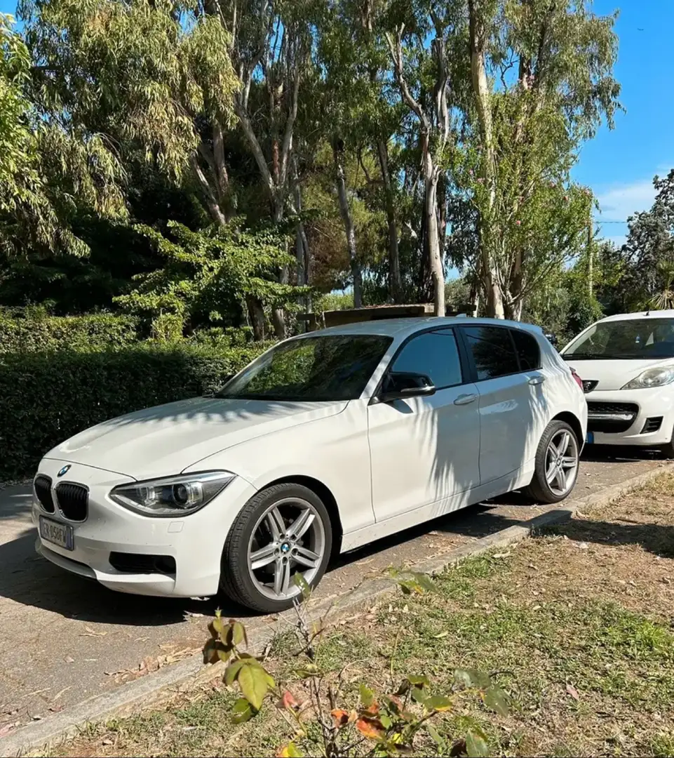 BMW 114 114d 5p Urban Blanc - 1