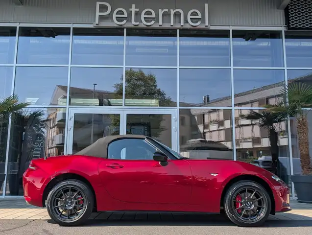 Mazda MX-5 view 6