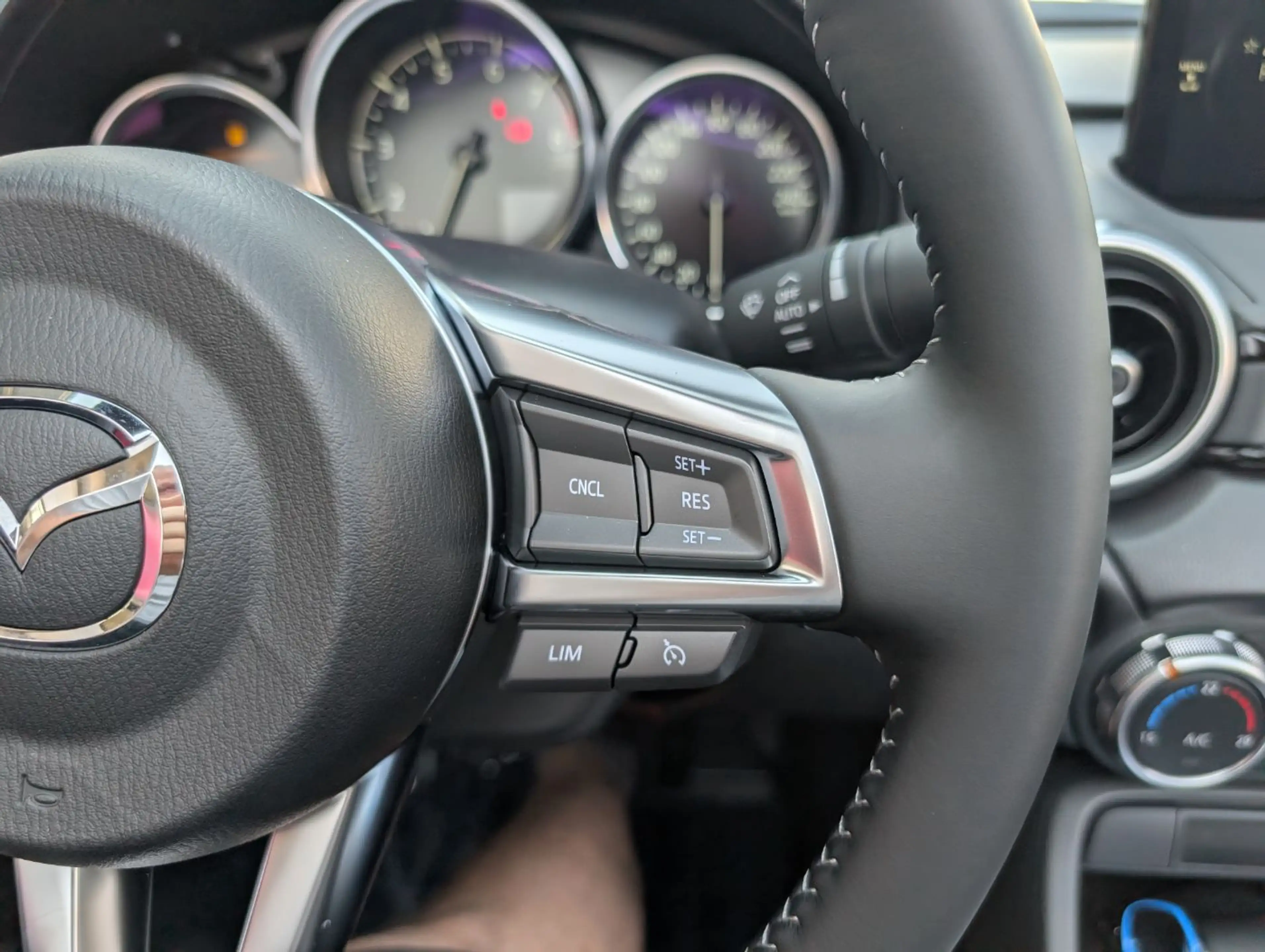 Mazda MX-5 1.5 G132 HOMURA — photo 12