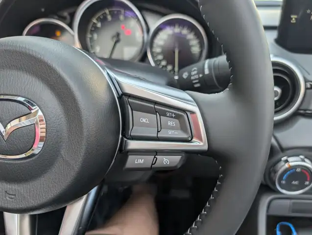 Mazda MX-5 view 12