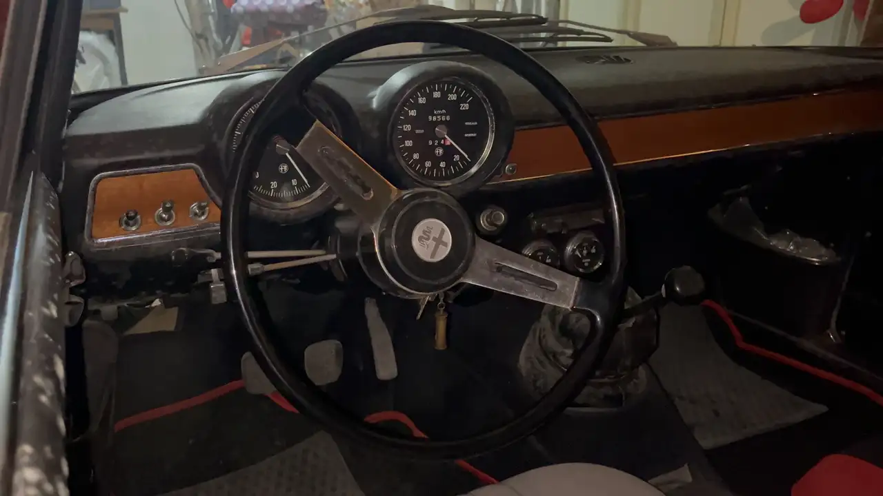 Alfa Romeo 1300 Gt Con Scalino, foto 6
