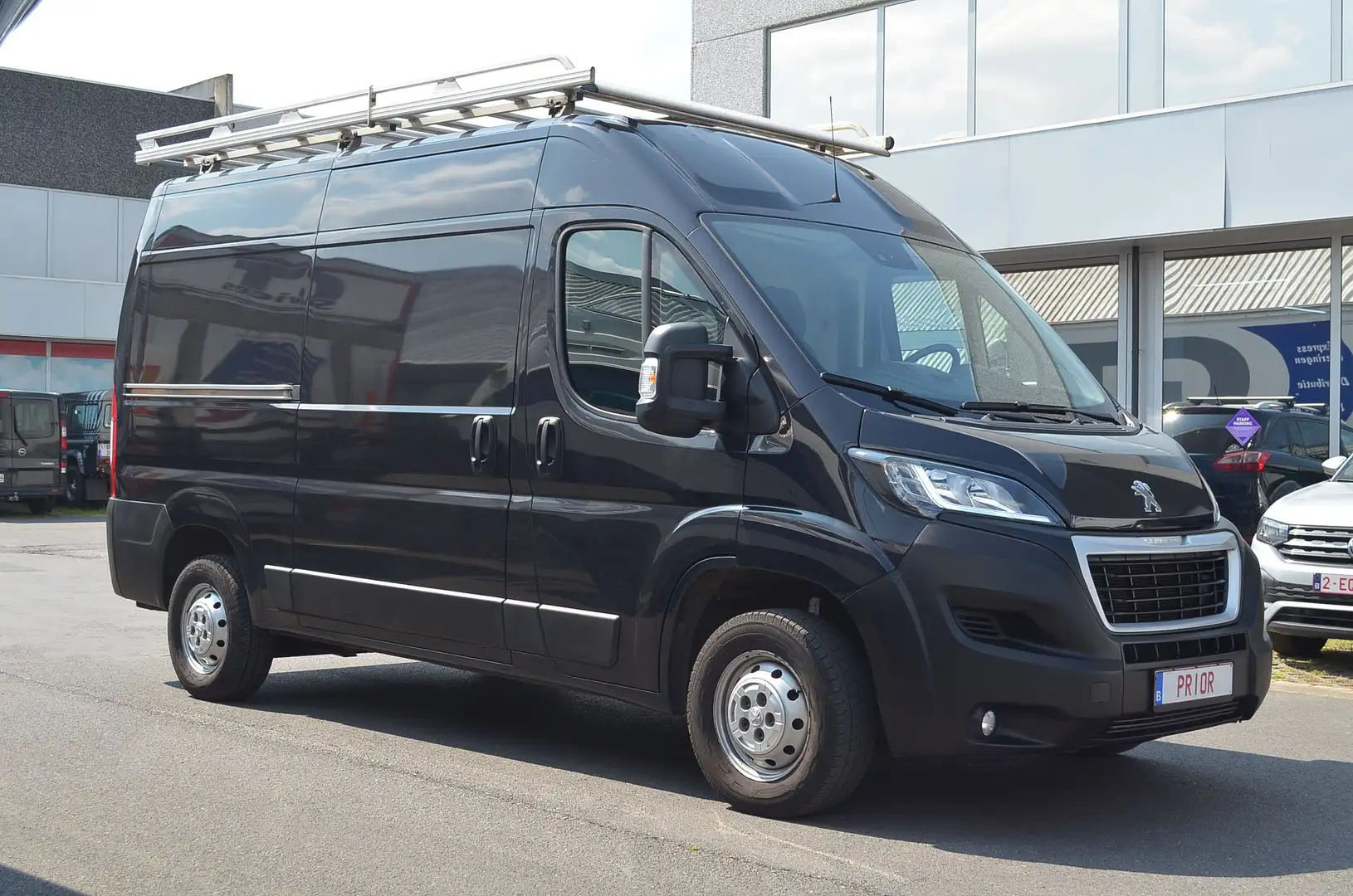 Peugeot Boxer (€13.926 ex BTW) 2.2 HDI L2H2 EUR6d ROOFRACK Grijs - 1
