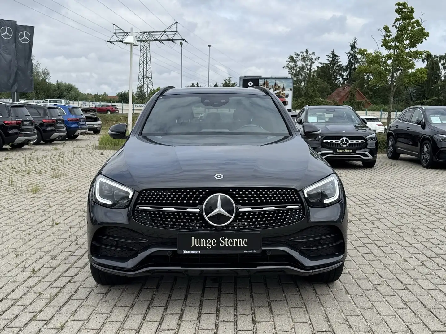 Mercedes-Benz GLC 300 GLC 300 de 4M AMG Distr Pano Multibeam AHK AirBody Grijs - 2