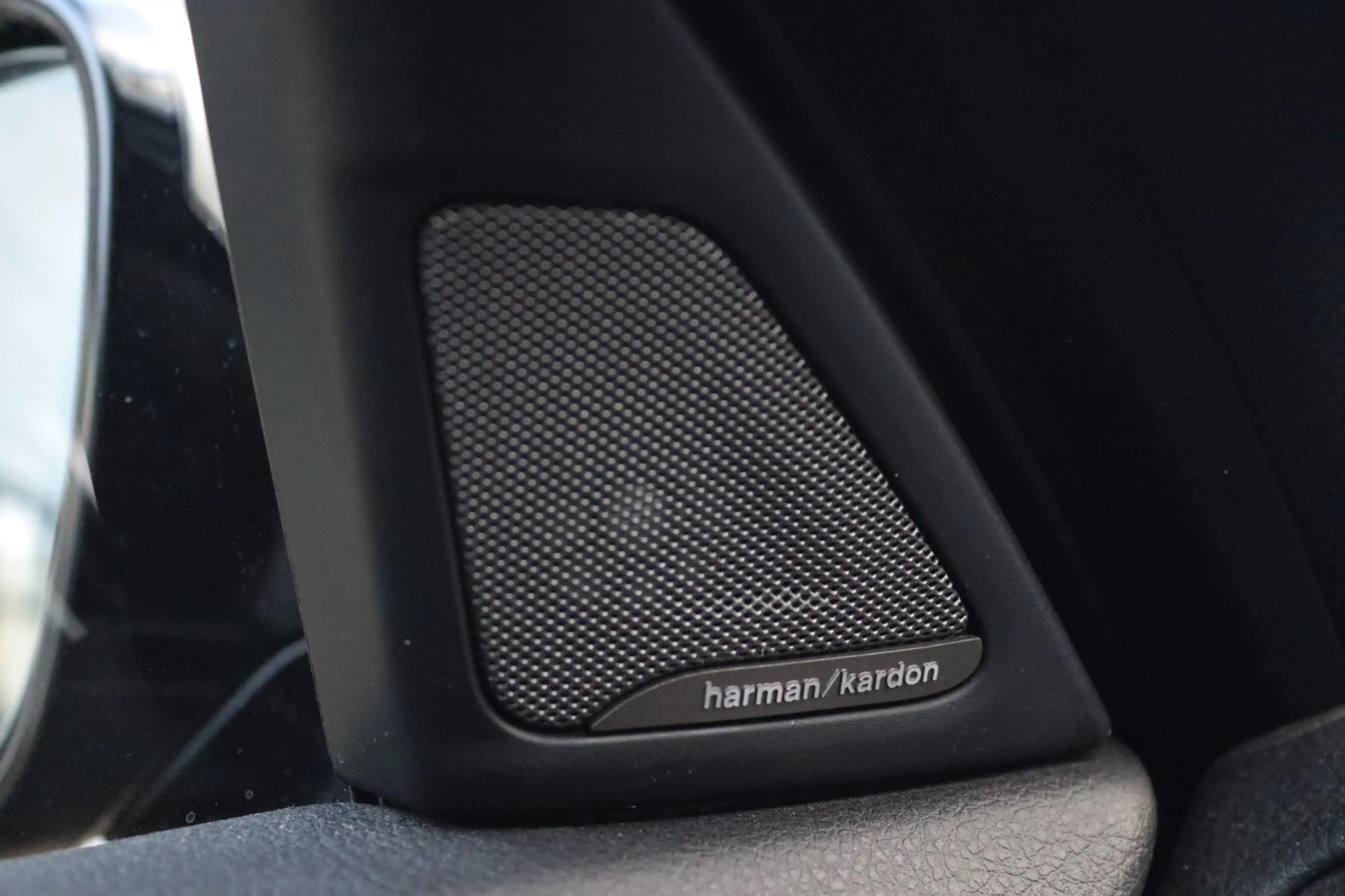 BMW M550 5-serie Touring M550xd LCI DEALER OH PANO ACC 360 — photo 10