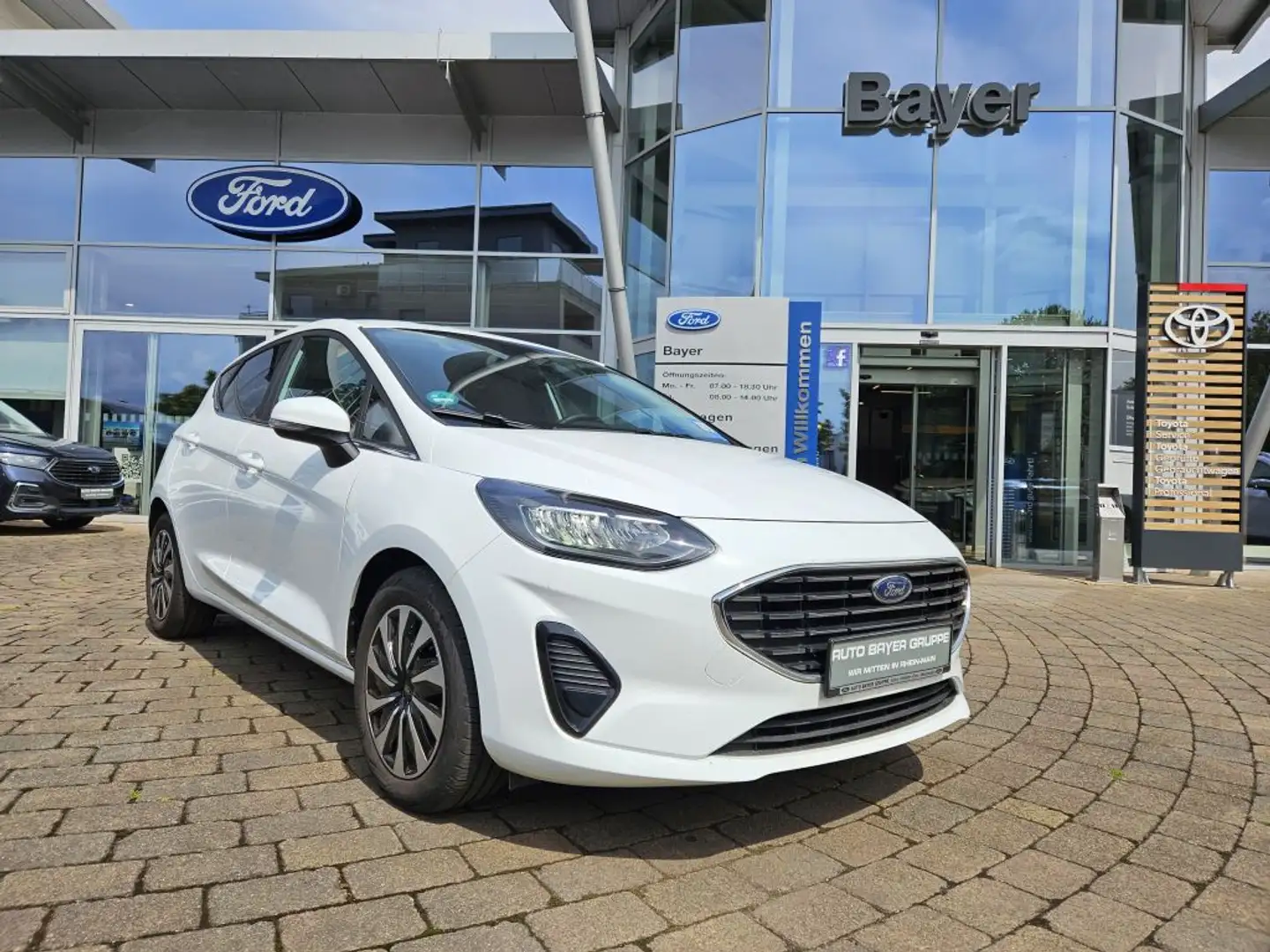 Ford Fiesta 1.0 EcoBoost Hybrid S&S TITANIUM Blanc - 1