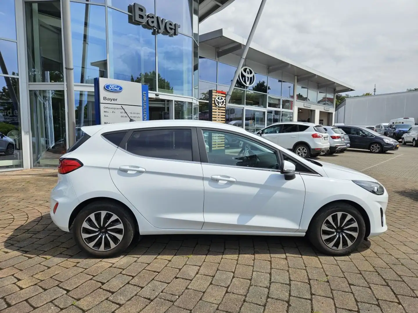 Ford Fiesta 1.0 EcoBoost Hybrid S&S TITANIUM Blanc - 2