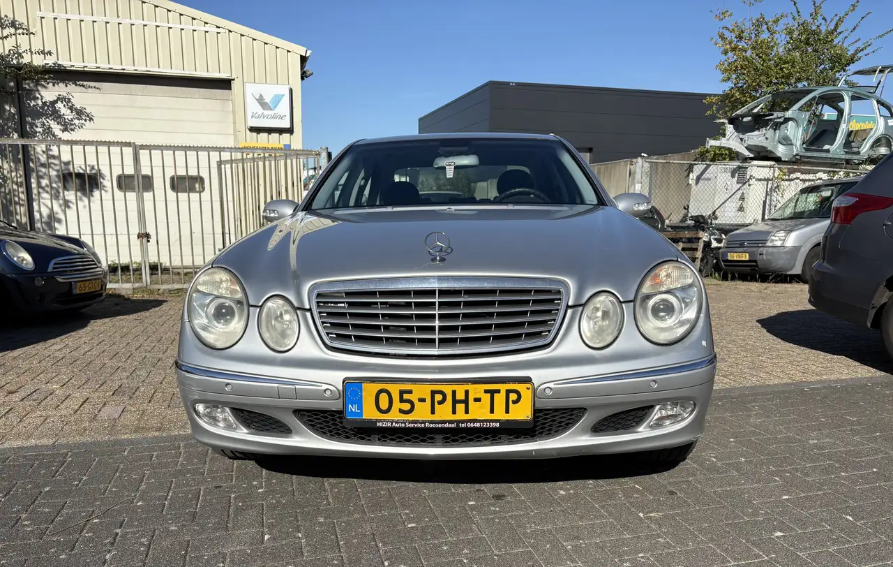 Mercedes-Benz E 200
