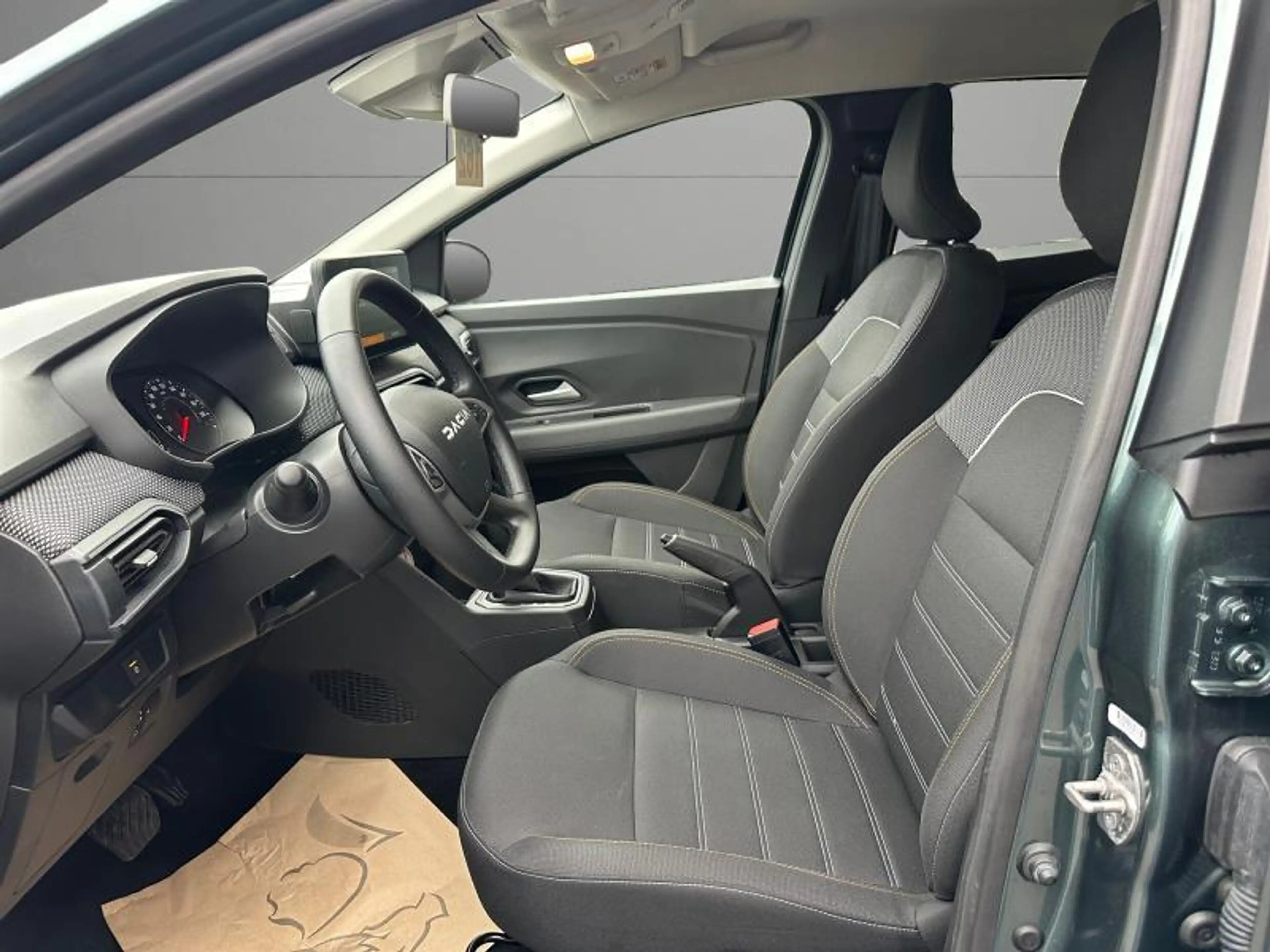 Dacia Sandero 1.0TCe 91cv vert 05/25 28.785km Airco GPS Cruise — photo 9