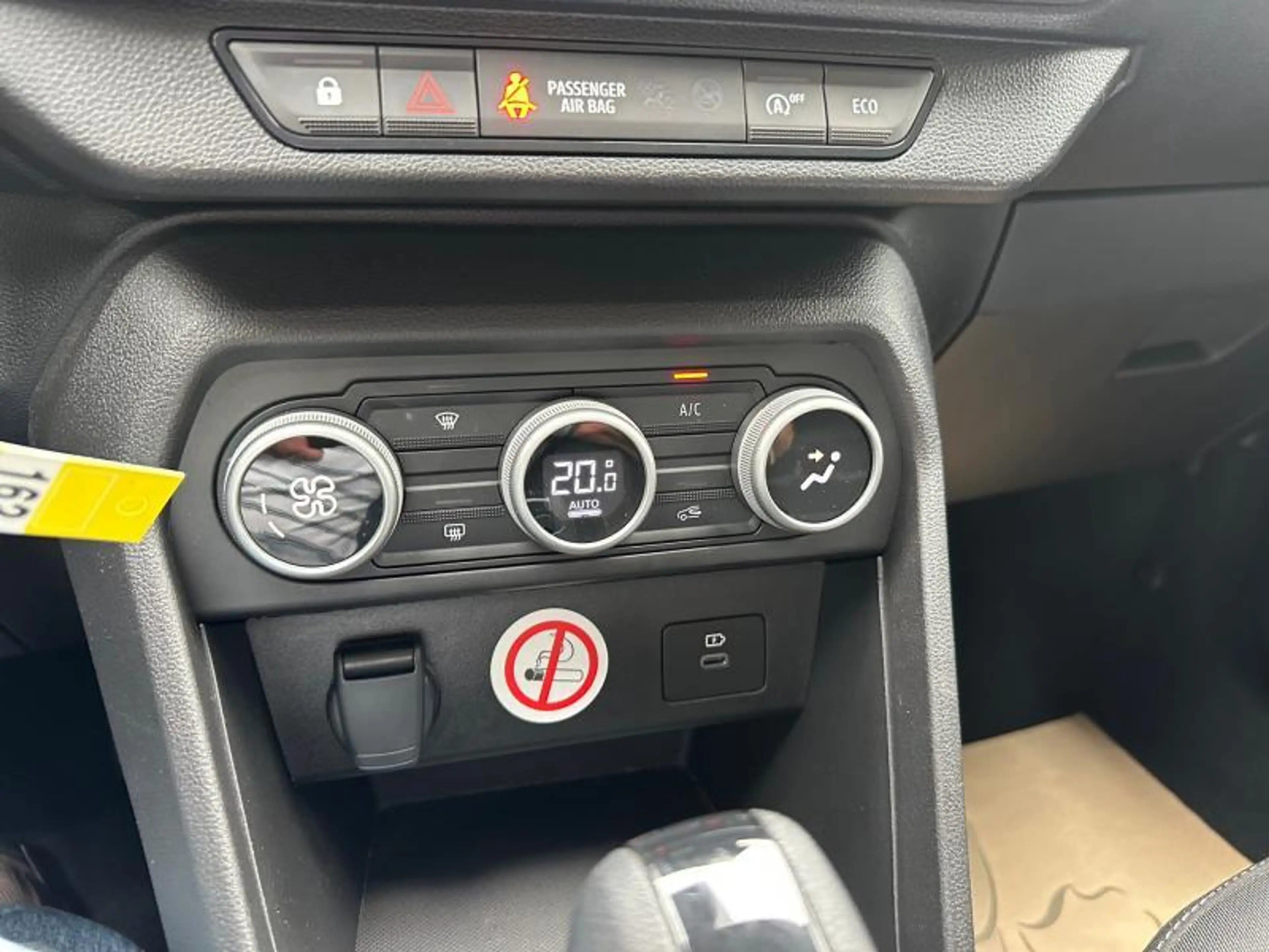 Dacia Sandero 1.0TCe 91cv vert 05/25 28.785km Airco GPS Cruise — photo 15