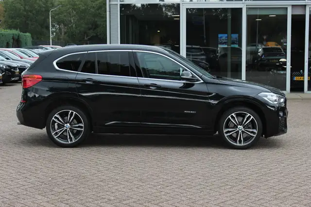BMW X1 view 5