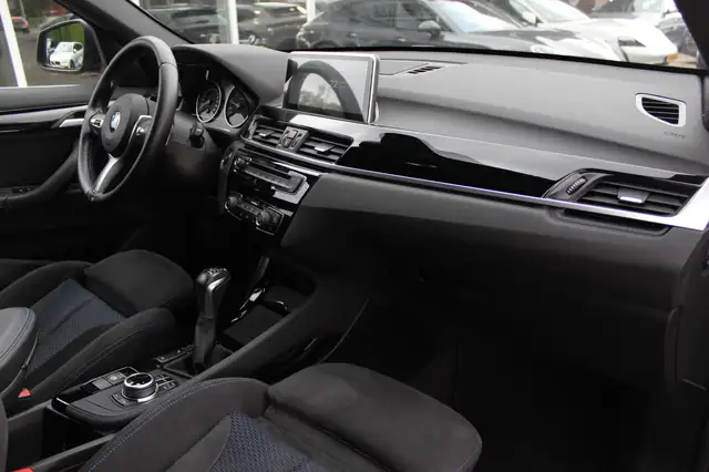 BMW X1 view 13