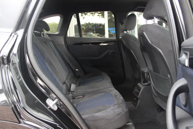 BMW X1 view 12