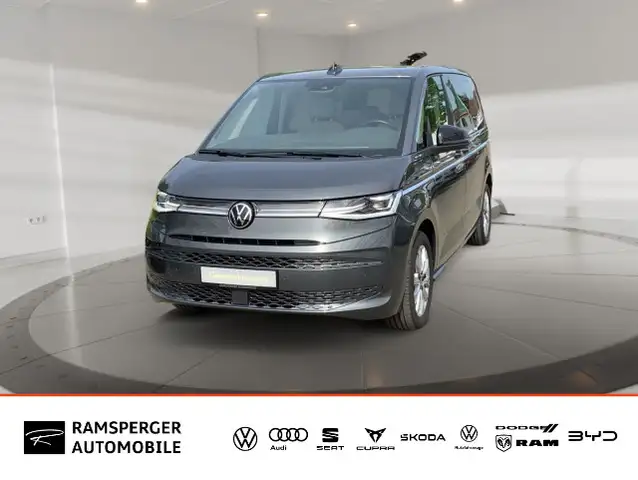 Volkswagen T7 Multivan 2.0 TDI DSG Style AHK Matrix Pano Ka