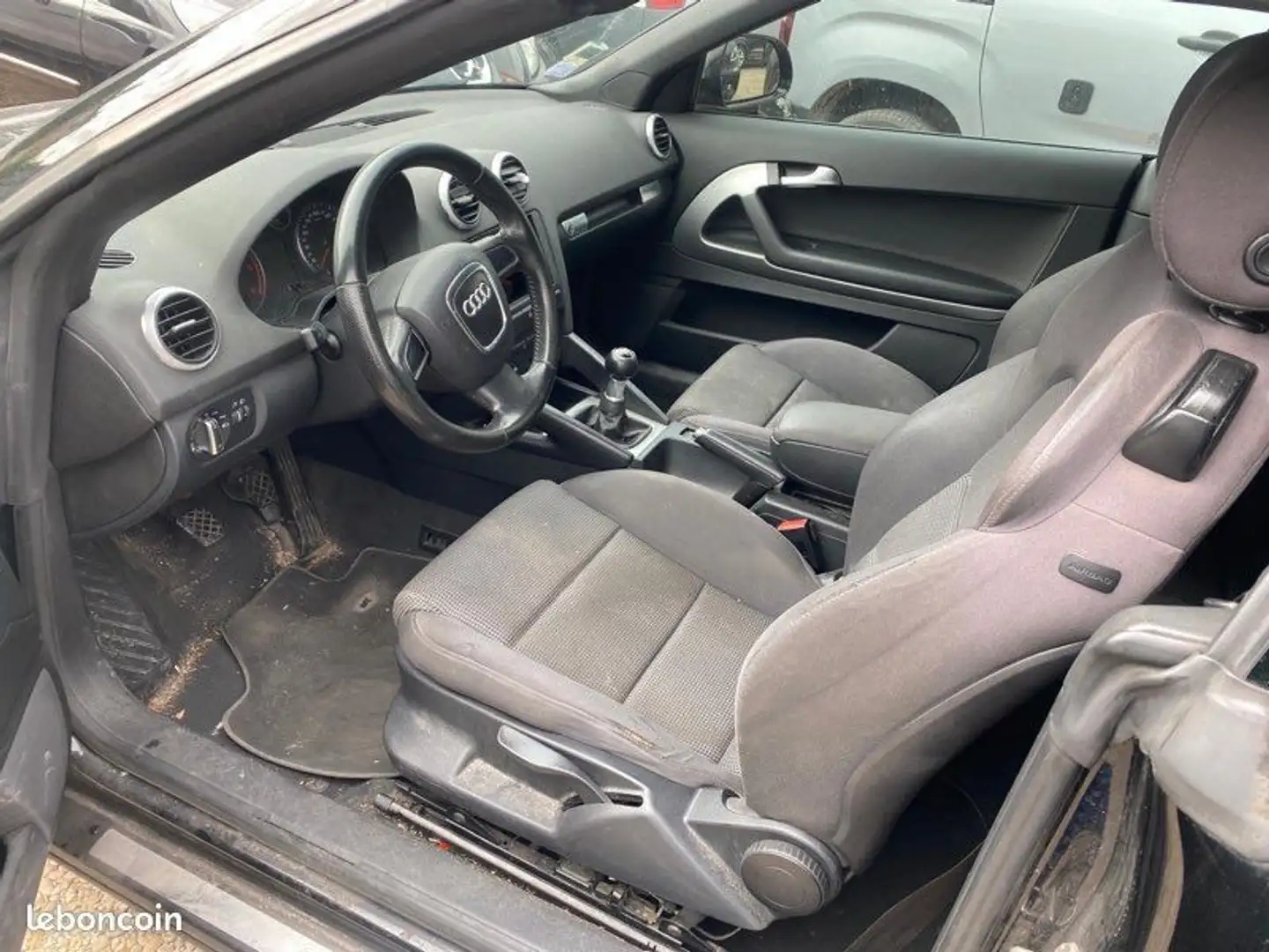 Audi A3 2.0 140 cabriolet Noir - 2