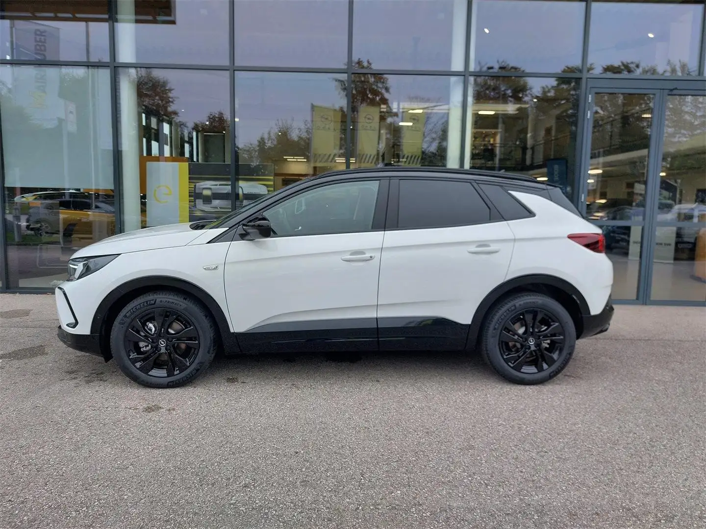 Opel Grandland 1.2 DI Turbo MHEV GS Aut. Weiß - 2