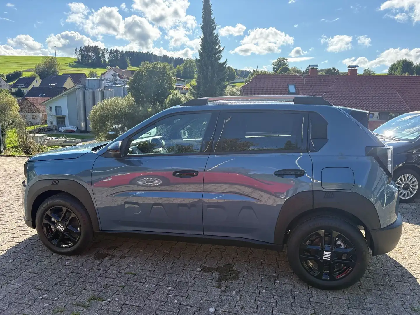Fiat Grande Panda Hybrid 1.2 Icon TECH+STYLE PAKET Blauw - 2