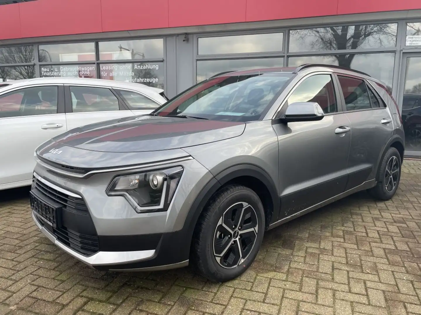 Kia Niro 1.6 GDI HEV 2WD OPF Aut. Edition 7 (SG2) Gris - 1