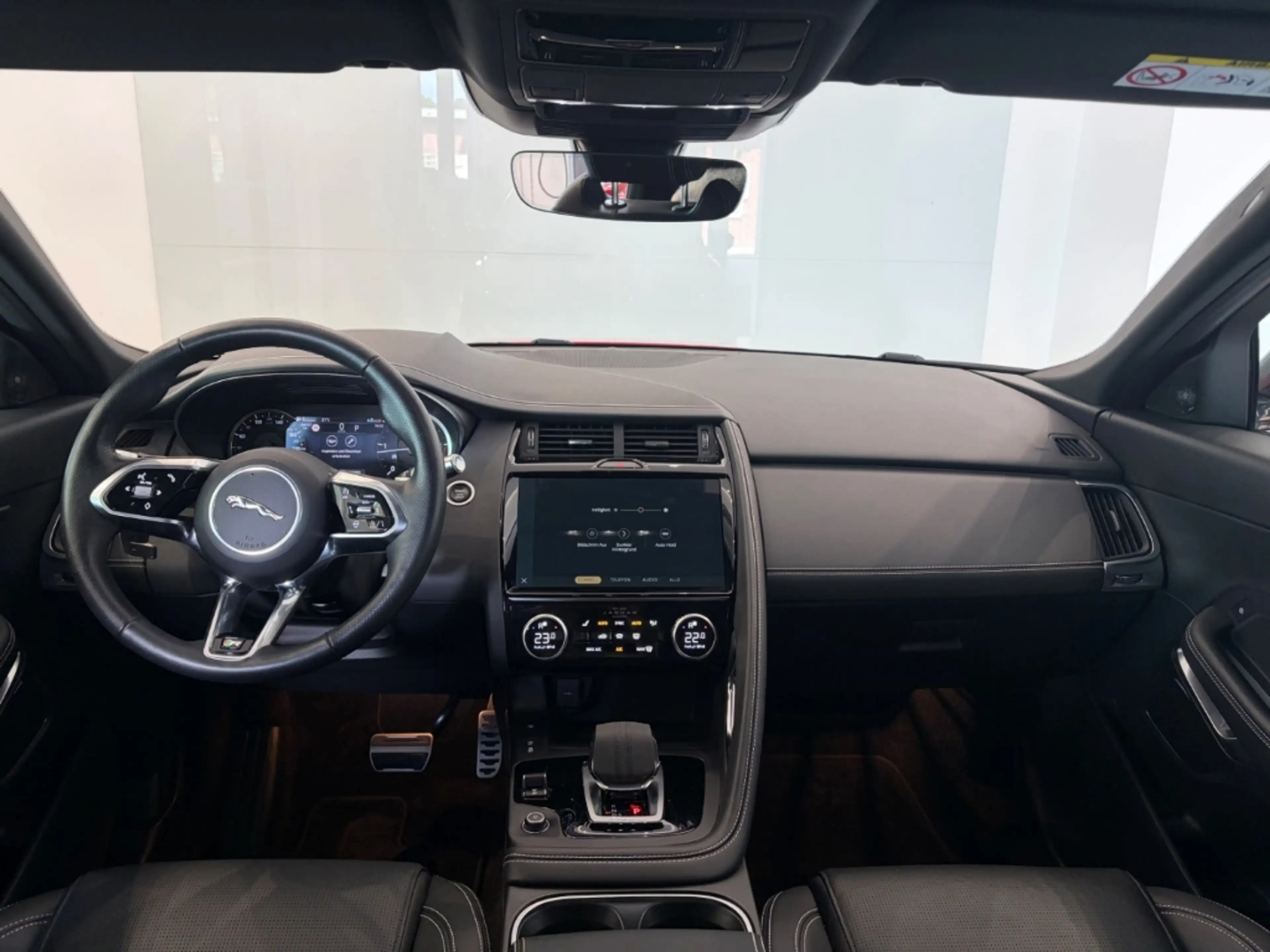Jaguar E-Pace D200 R-Dynamic SE AWD Meridian LED ACC — photo 4