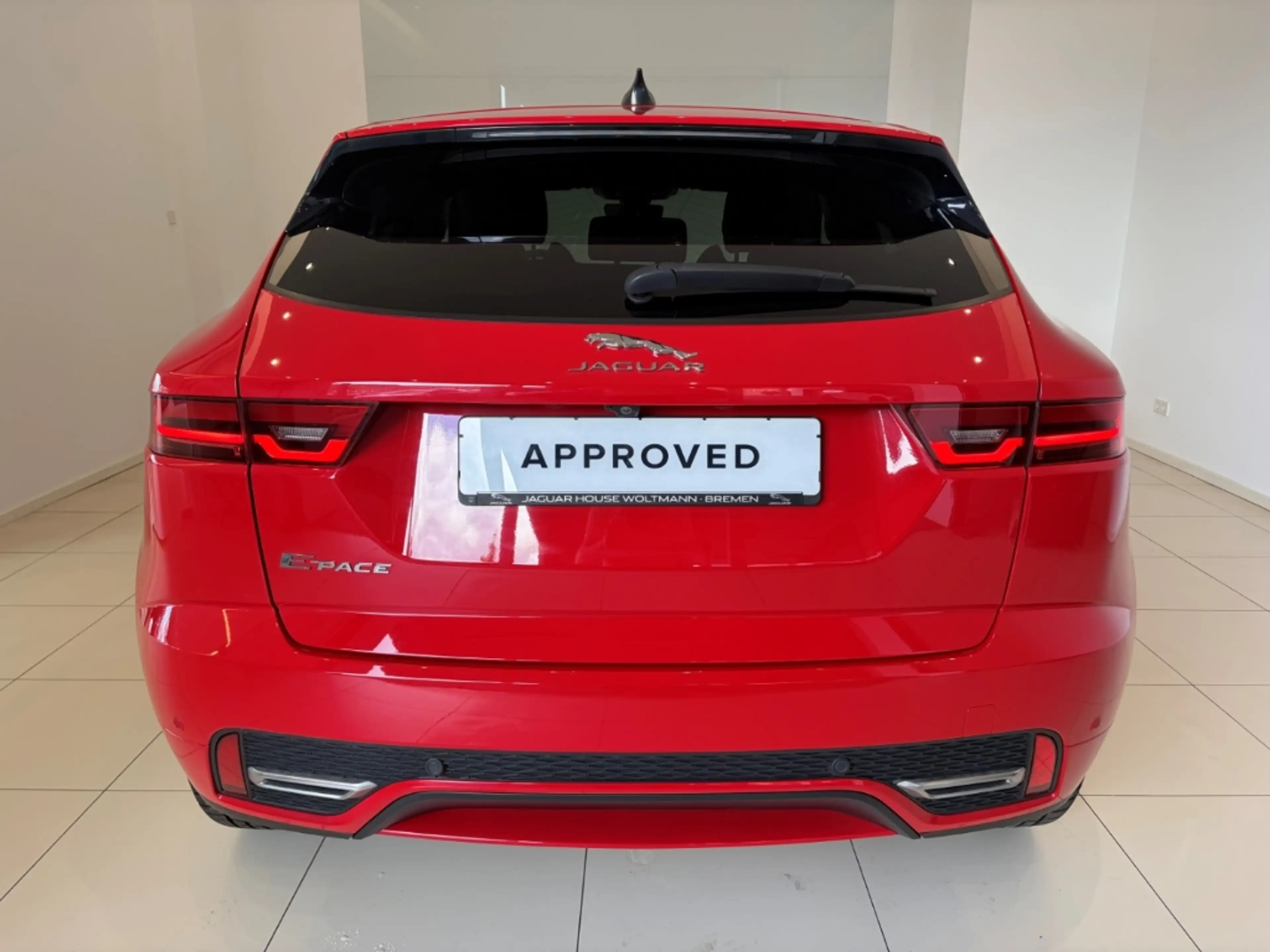 Jaguar E-Pace D200 R-Dynamic SE AWD Meridian LED ACC — photo 13