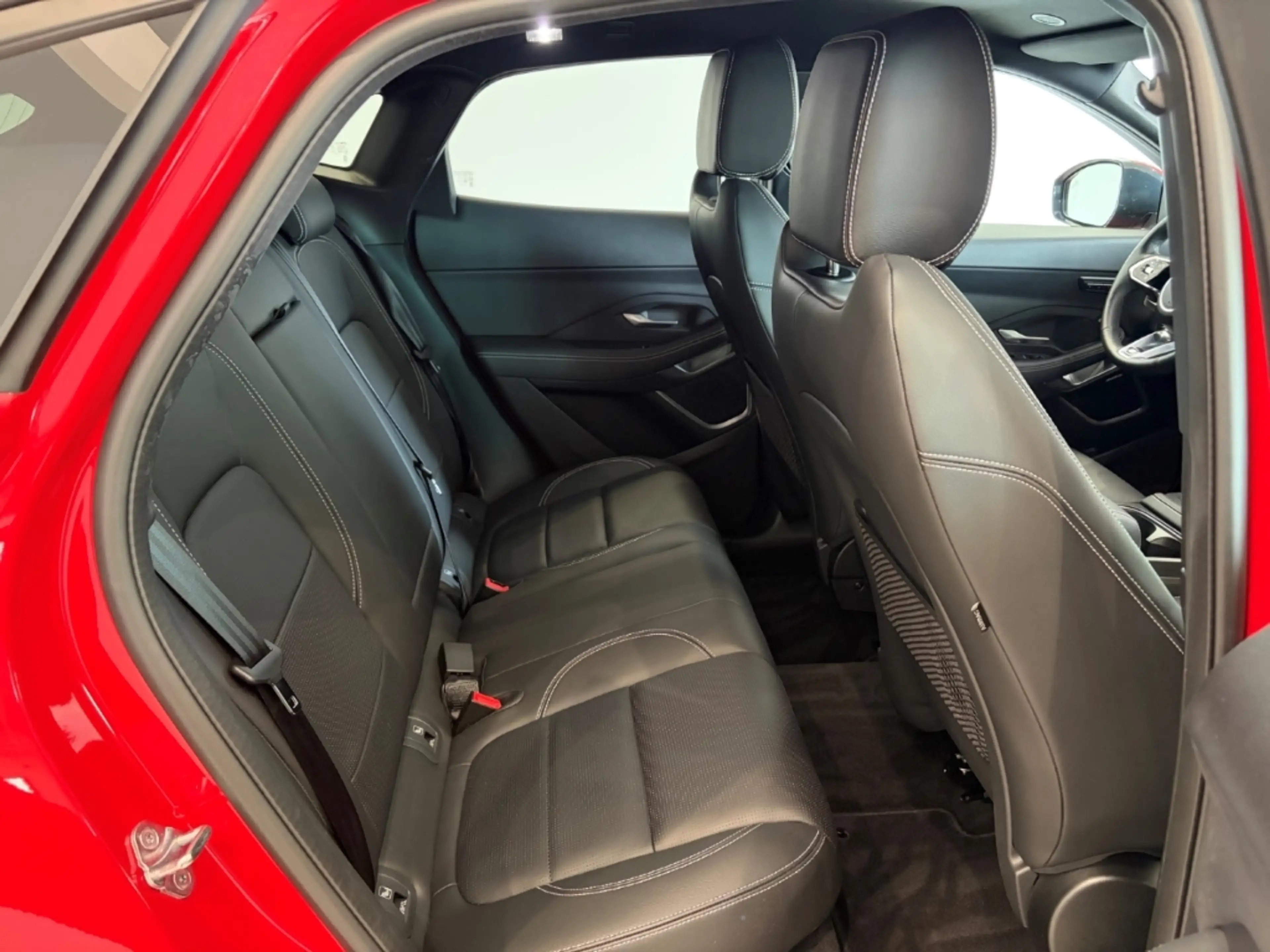Jaguar E-Pace D200 R-Dynamic SE AWD Meridian LED ACC — photo 5
