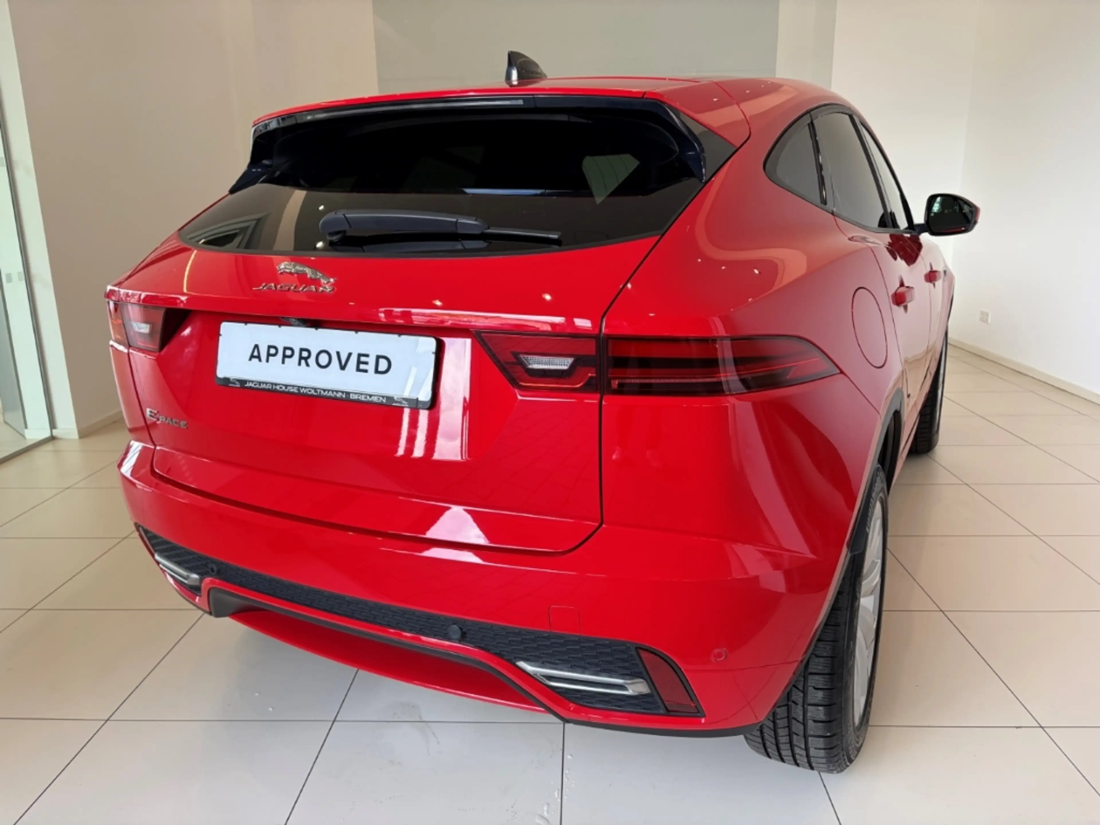 Jaguar E-Pace D200 R-Dynamic SE AWD Meridian LED ACC — photo 2
