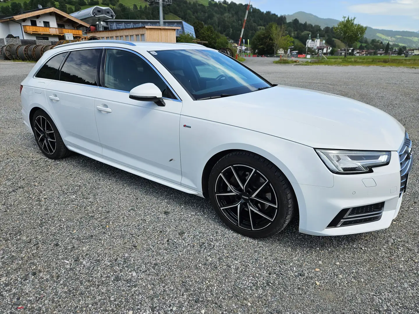 Audi A4 S-Line Allrad Weiß - 2