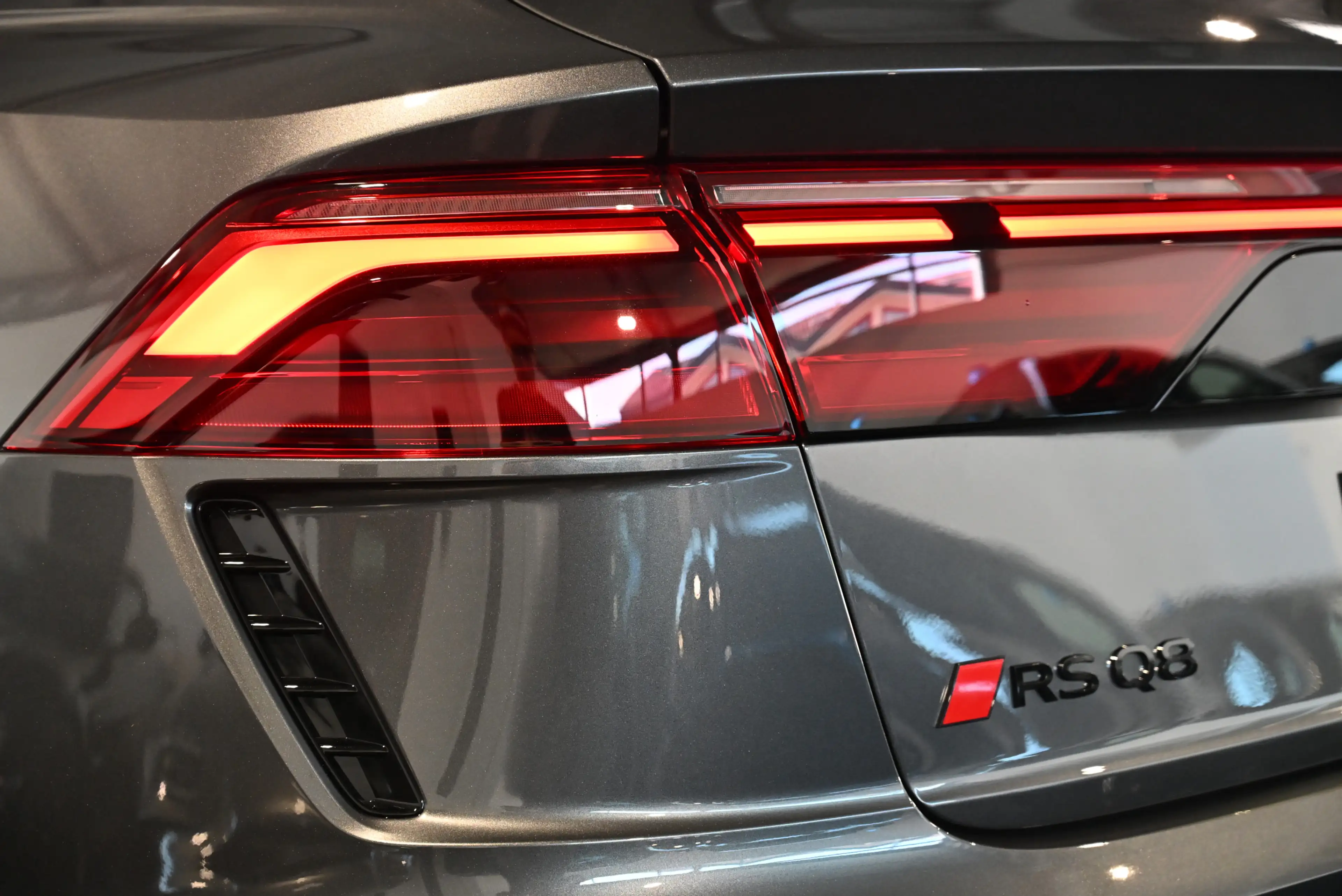 Audi RS Q8 Performance RS-Design 305km h Laser HUD AHK — photo 15