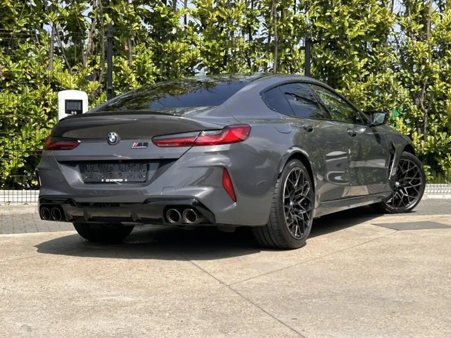 BMW M8 Gran Coupé Šedá - 2