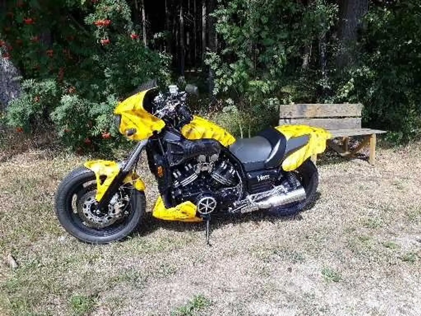 Yamaha Vmax Vmax 1200 Amarillo - 2