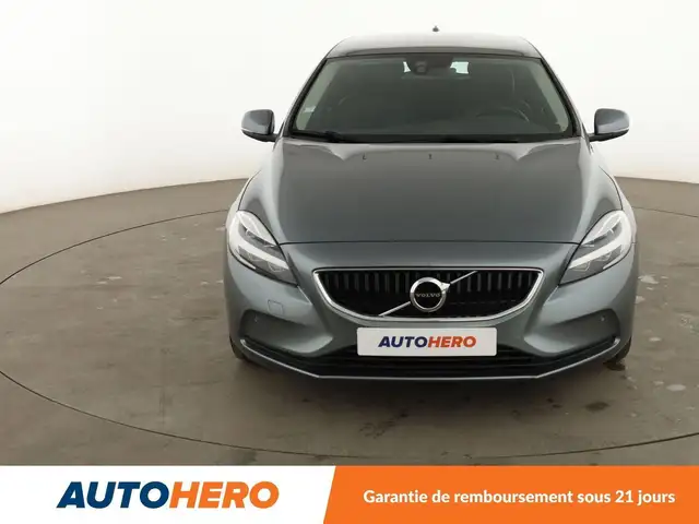 Volvo V40 view 9