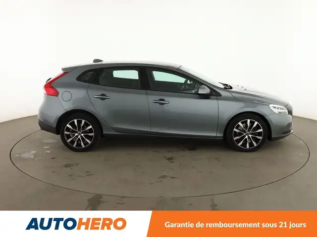 Volvo V40 view 7